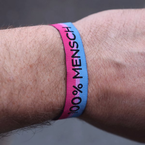 100% Mensch bisexuell Armband bisexual Pride LGBT Regenbogen Festival Bändchen 